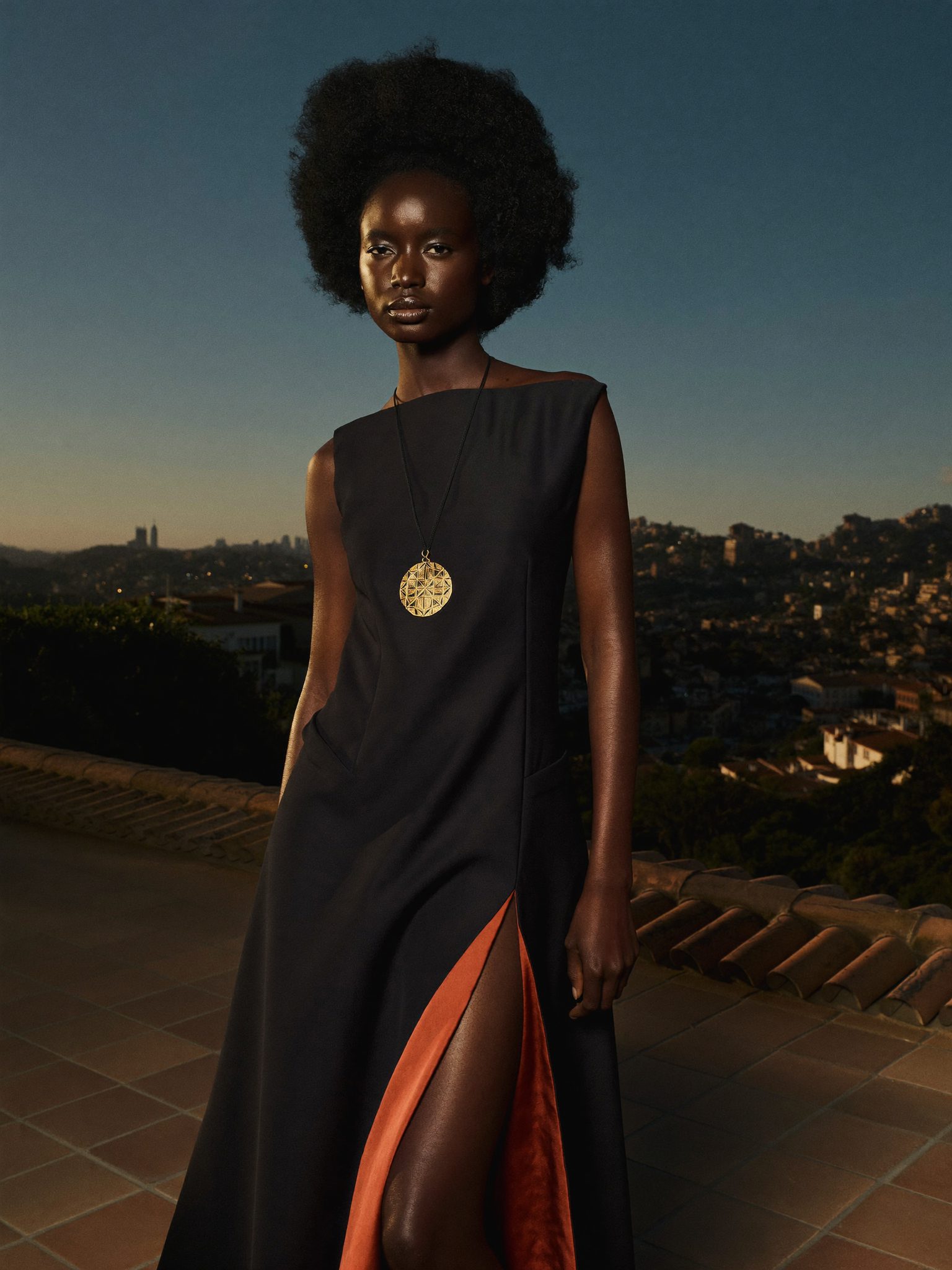 Vestido Sekhmet no crepúsculo azul